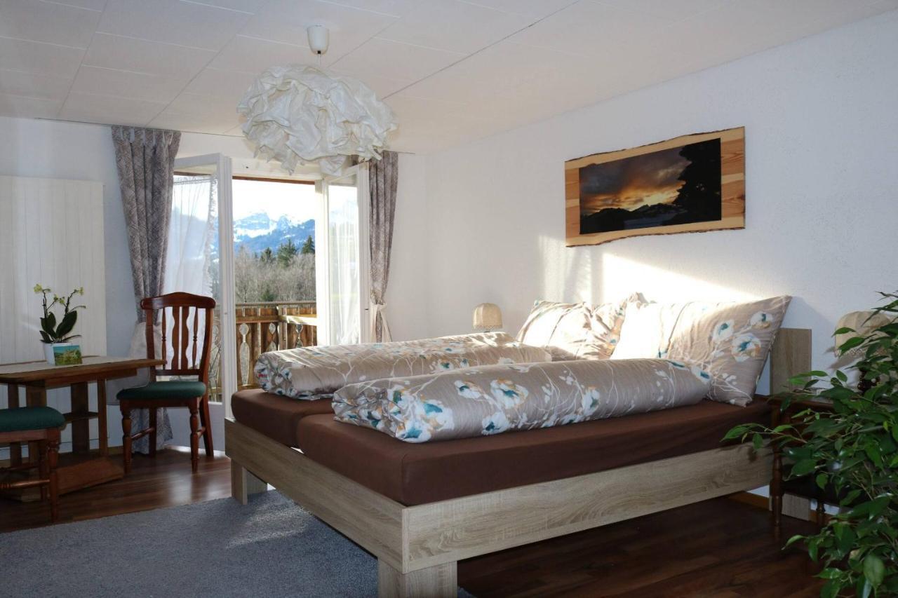 Schlafen Im Sternen Ennetbuehl Bed & Breakfast Nesslau Exterior photo